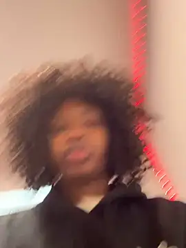 TumieSupreme online show from October 21, 2025, 3:33 pm