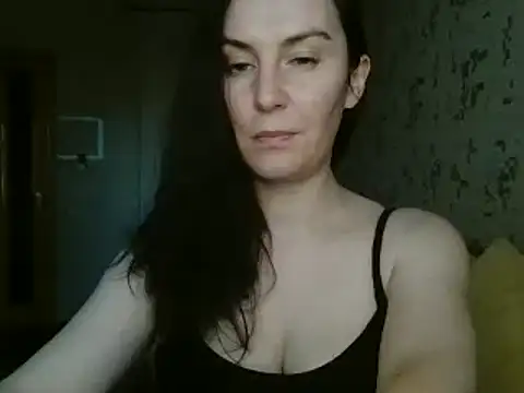 Snapshot of KatalinaQE chatting on September 12, 2025, 9:09 am KatalinaQE online show from September 12, 2025, 9:09 am