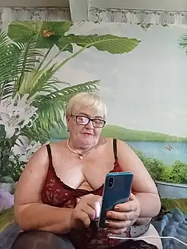 Snapshot of VioletSweet5566 chatting on June 30, 2026, 1:11 pm VioletSweet5566 online show from June 30, 2026, 1:11 pm