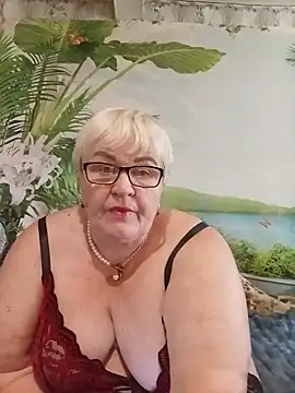 Snapshot of VioletSweet5566 chatting on July 8, 2026, 5:52 am VioletSweet5566 online show from July 8, 2026, 5:52 am