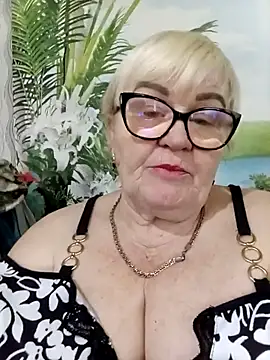 VioletSweet5566 online show from February 28, 2026, 8:58 am