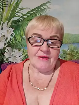 VioletSweet5566 online show from September 28, 2025, 5:31 pm