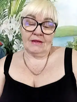 VioletSweet5566 online show from February 18, 2026, 9:17 am