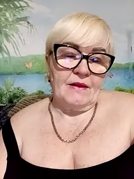 VioletSweet5566 online show from April 8, 2026, 5:31 am