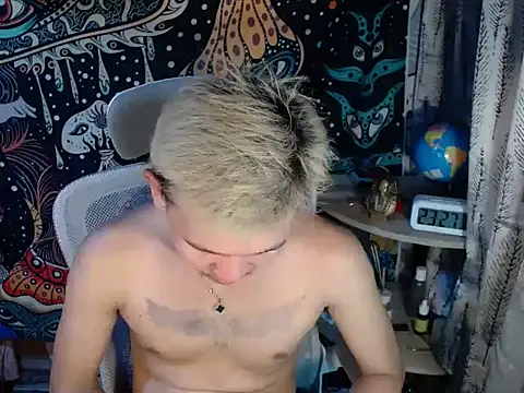 RalfAsian25 online show from May 12, 2026, 3:29 pm