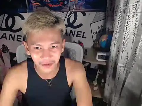 RalfAsian25 online show from April 21, 2026, 7:09 pm