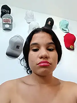 Little-Pussy-Sweet online show from September 21, 2025, 9:20 pm