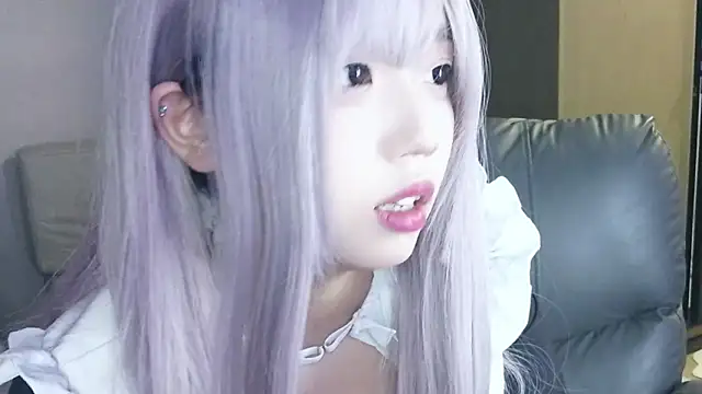 Snapshot of a5l2e0x chatting on November 11, 2025, 1:28 pm a5l2e0x online show from November 11, 2025, 1:28 pm