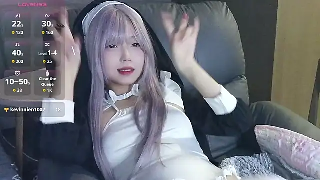 Snapshot of a5l2e0x chatting on October 19, 2025, 11:29 pm a5l2e0x online show from October 19, 2025, 11:29 pm