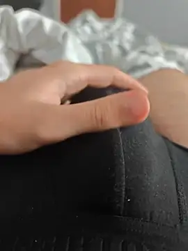 Snapshot of ASL70 chatting on September 9, 2025, 12:14 pm ASL70 online show from September 9, 2025, 12:14 pm