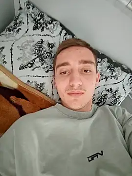 Snapshot of ASL70 chatting on October 8, 2025, 1:23 pm ASL70 online show from October 8, 2025, 1:23 pm