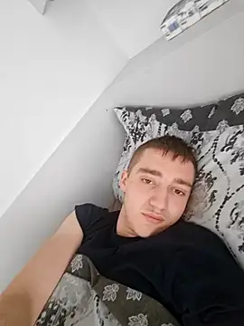 Snapshot of ASL70 chatting on September 28, 2025, 9:16 am ASL70 online show from September 28, 2025, 9:16 am