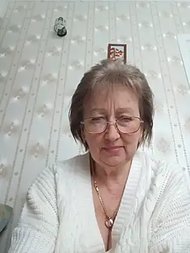 AlikaSwan5821 online show from February 7, 2026, 1:41 pm