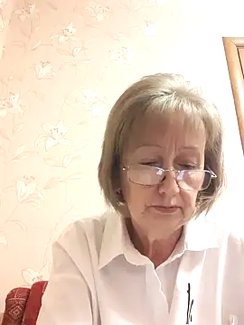 Snapshot of AlikaSwan5821 chatting on September 16, 2025, 12:50 pm AlikaSwan5821 online show from September 16, 2025, 12:50 pm