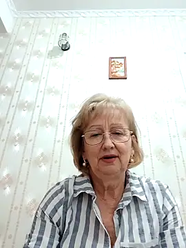 AlikaSwan5821 online show from November 2, 2025, 2:00 pm