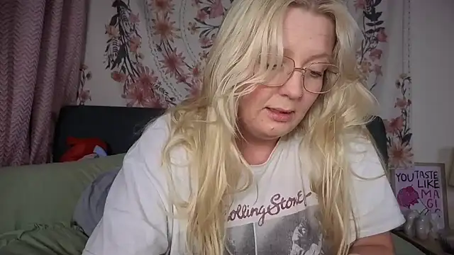 Snapshot of Daisyxoxo_ chatting on January 31, 2026, 9:13 pm Daisyxoxo online show from January 31, 2026, 9:13 pm