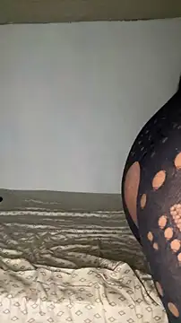 Snapshot of _foreigntitts chatting on November 21, 2025, 1:21 pm foreigntitts online show from November 21, 2025, 1:21 pm