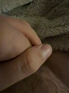 Snapshot of cumshot_foryou chatting on April 3, 2026, 10:05 pm cumshot foryou online show from April 3, 2026, 10:05 pm