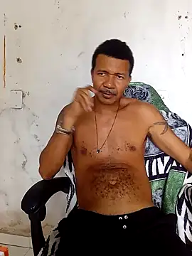 moreno25centimetro online show from April 19, 2026, 6:21 pm