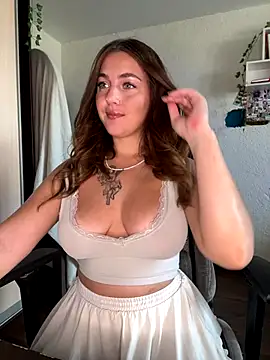 Snapshot of MikssMolly chatting on October 8, 2025, 6:37 am MikssMolly online show from October 8, 2025, 6:37 am