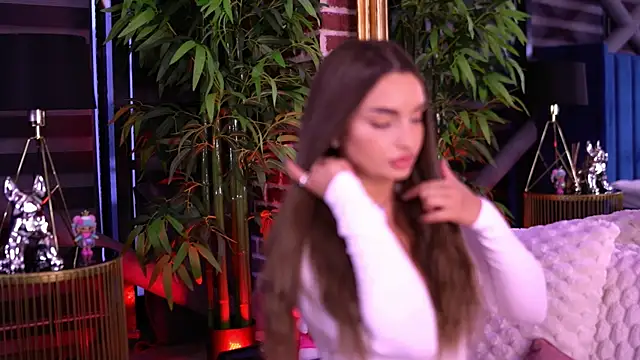 Snapshot of MillaSerene chatting on January 19, 2026, 6:06 am MillaSerene online show from January 19, 2026, 6:06 am