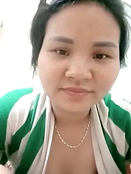 Snapshot of Heulwen-22 chatting on September 13, 2025, 4:01 am Heulwen-22 online show from September 13, 2025, 4:01 am