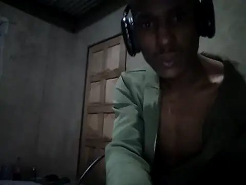 Snapshot of Nwanayuuu chatting on November 7, 2025, 7:07 pm Nwanayuuu online show from November 7, 2025, 7:07 pm