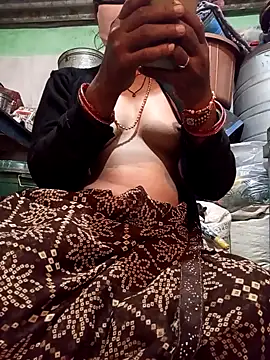 MISS LOVE 001 online show from November 21, 2025, 5:01 pm