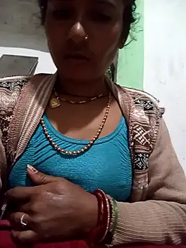 MISS LOVE 001 online show from December 5, 2025, 6:28 pm