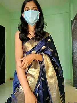 Shivani2002 online show from February 17, 2026, 4:43 am