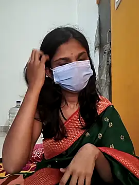 Shivani2002 online show from December 4, 2025, 1:15 am