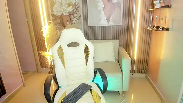 Snapshot of Ailee_naughty chatting on January 8, 2026, 2:17 am Ailee naughty online show from January 8, 2026, 2:17 am