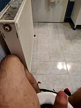 D4red3vil824 online show from December 21, 2025, 9:48 pm