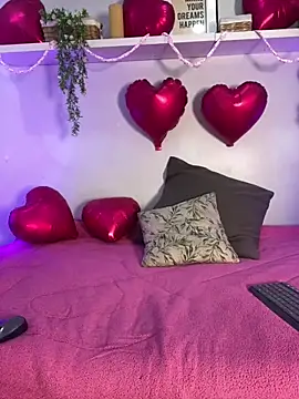 Cutie blondie online show from February 16, 2026, 11:42 am