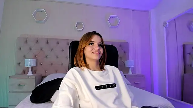 Snapshot of MadisonSky_ chatting on September 27, 2025, 12:44 pm MadisonSky online show from September 27, 2025, 12:44 pm