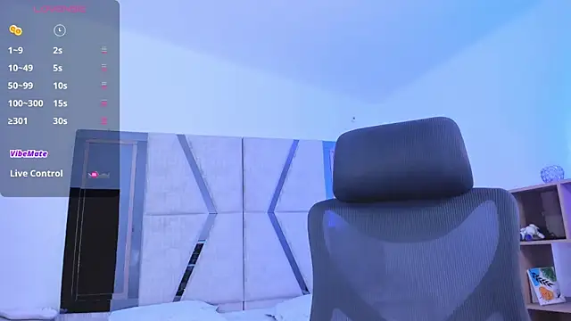 Snapshot of MadisonSky_ chatting on September 14, 2025, 1:22 pm MadisonSky online show from September 14, 2025, 1:22 pm