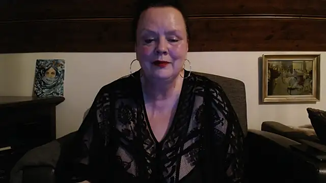 TiffanyMature online show from May 21, 2026, 8:17 pm