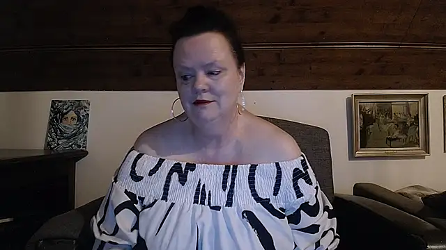 TiffanyMature online show from May 21, 2026, 7:06 am