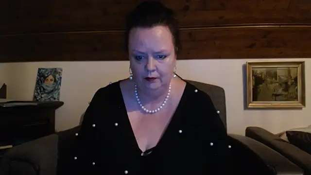TiffanyMature online show from May 10, 2026, 8:11 pm