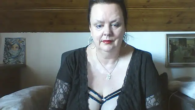 TiffanyMature online show from April 17, 2026, 9:45 am