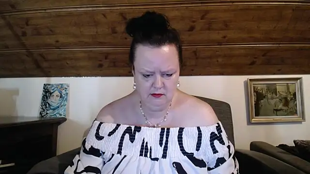 TiffanyMature online show from May 29, 2026, 8:31 am