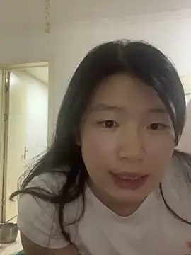 Snapshot of SSlady521 chatting on October 5, 2025, 4:42 pm SSlady521 online show from October 5, 2025, 4:42 pm