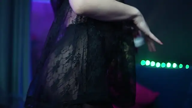 RubyRosa online show from February 12, 2026, 12:32 am