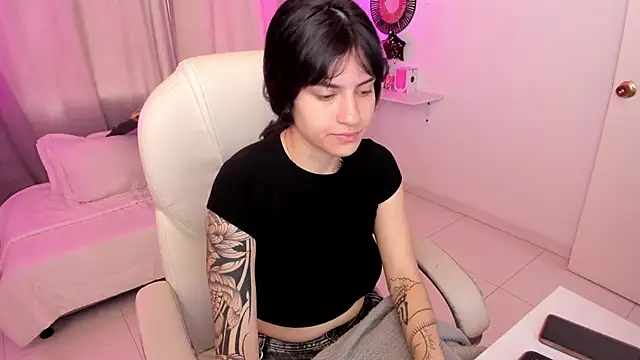 kurito  online show from September 20, 2025, 11:37 am