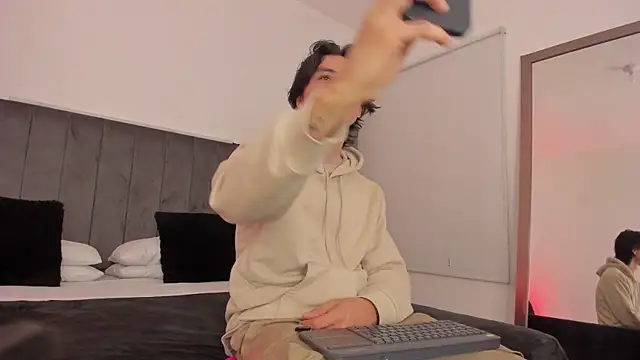 AlexanderHall online show from September 20, 2025, 12:26 am