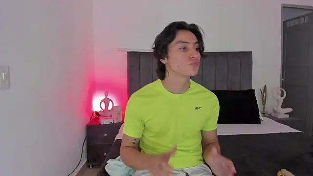 AlexanderHall online show from September 10, 2025, 5:23 pm