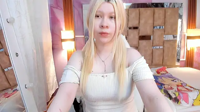 Melody Lolii online show from November 12, 2025, 6:12 pm