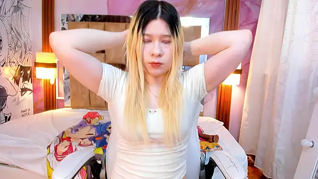 Snapshot of Melody_Lolii chatting on September 27, 2025, 6:03 pm Melody Lolii online show from September 27, 2025, 6:03 pm