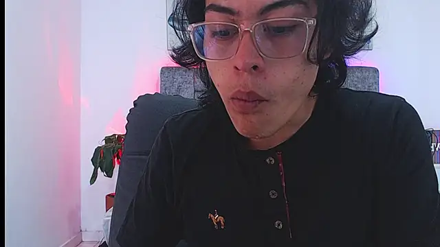 dirty model online show from September 12, 2025, 1:28 am