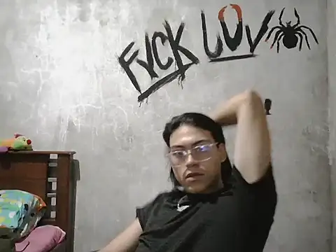 dirty model online show from April 3, 2026, 6:42 am